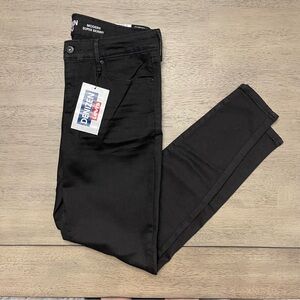 Denizen By Levis  Black Modern supper skinny jeans